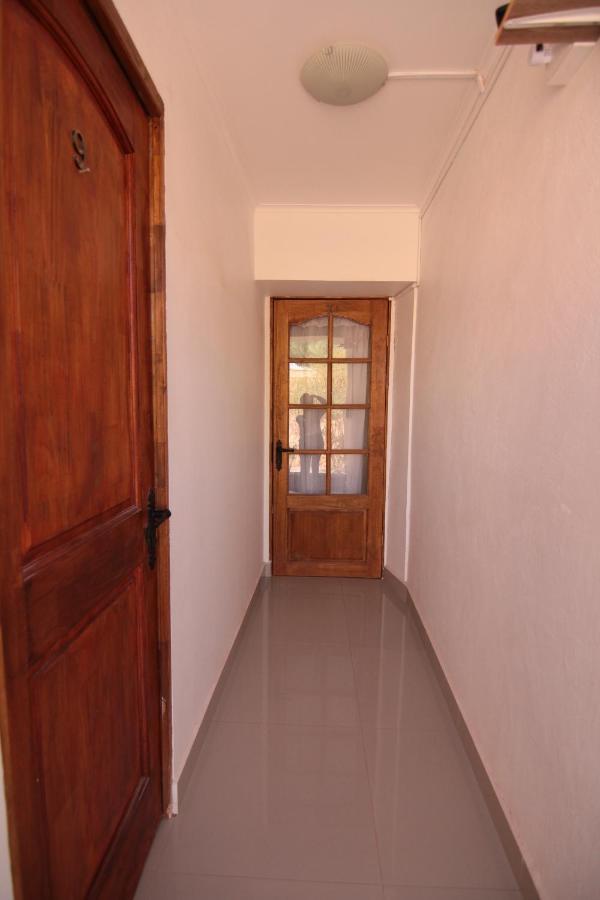 Budget Double Room with Shared Bathroom,816021374:JPEG